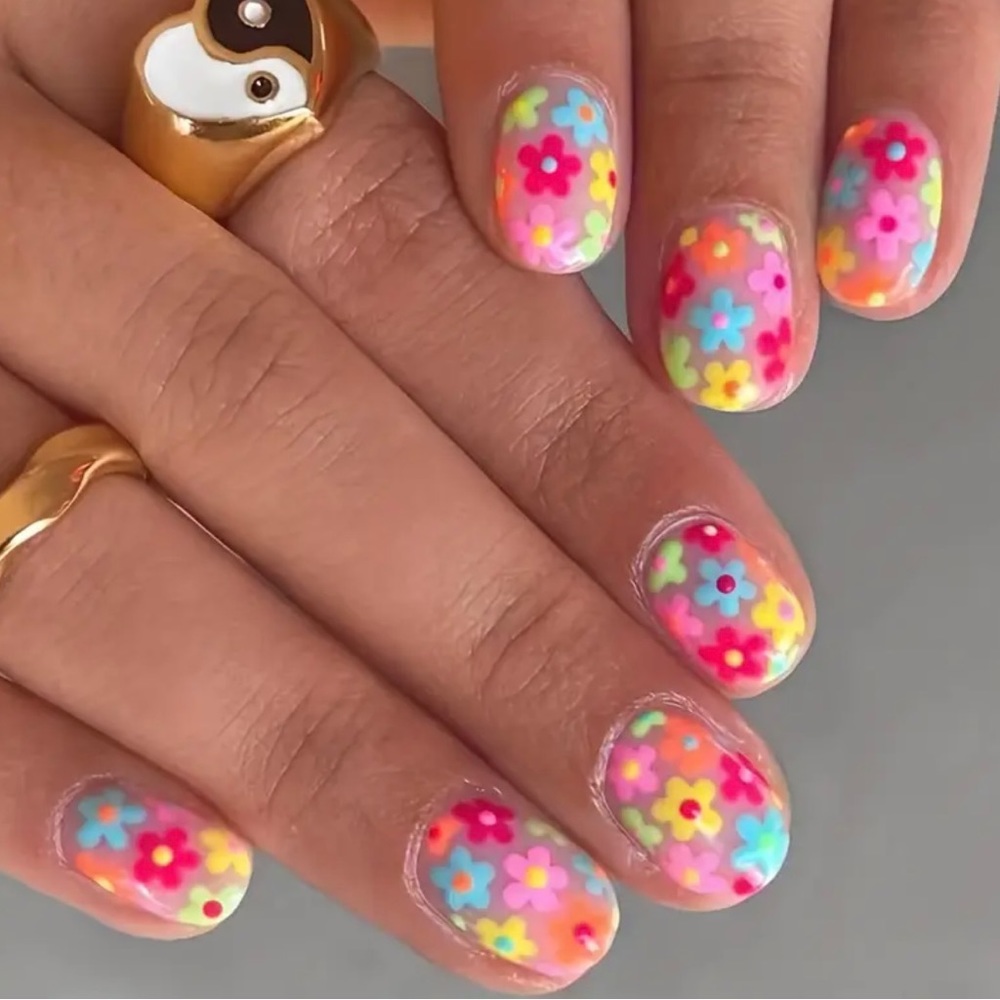 Press On Nails Nail Art (Nail Glue Included!)